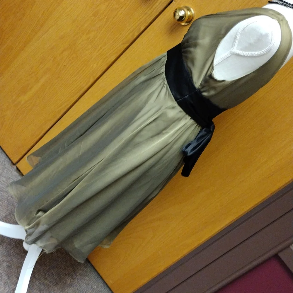 Olive 🫒 Chiffon Dress w/Black Sash SZ M Ladies - Picture 6 of 13
